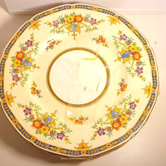 8 10" GRINDLEY PLATES - Picture 1 of 4